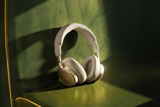 OTOZABU Premium Wireless Active Noise Cancelling Over-Ear Headphones with Protective Carrying Case